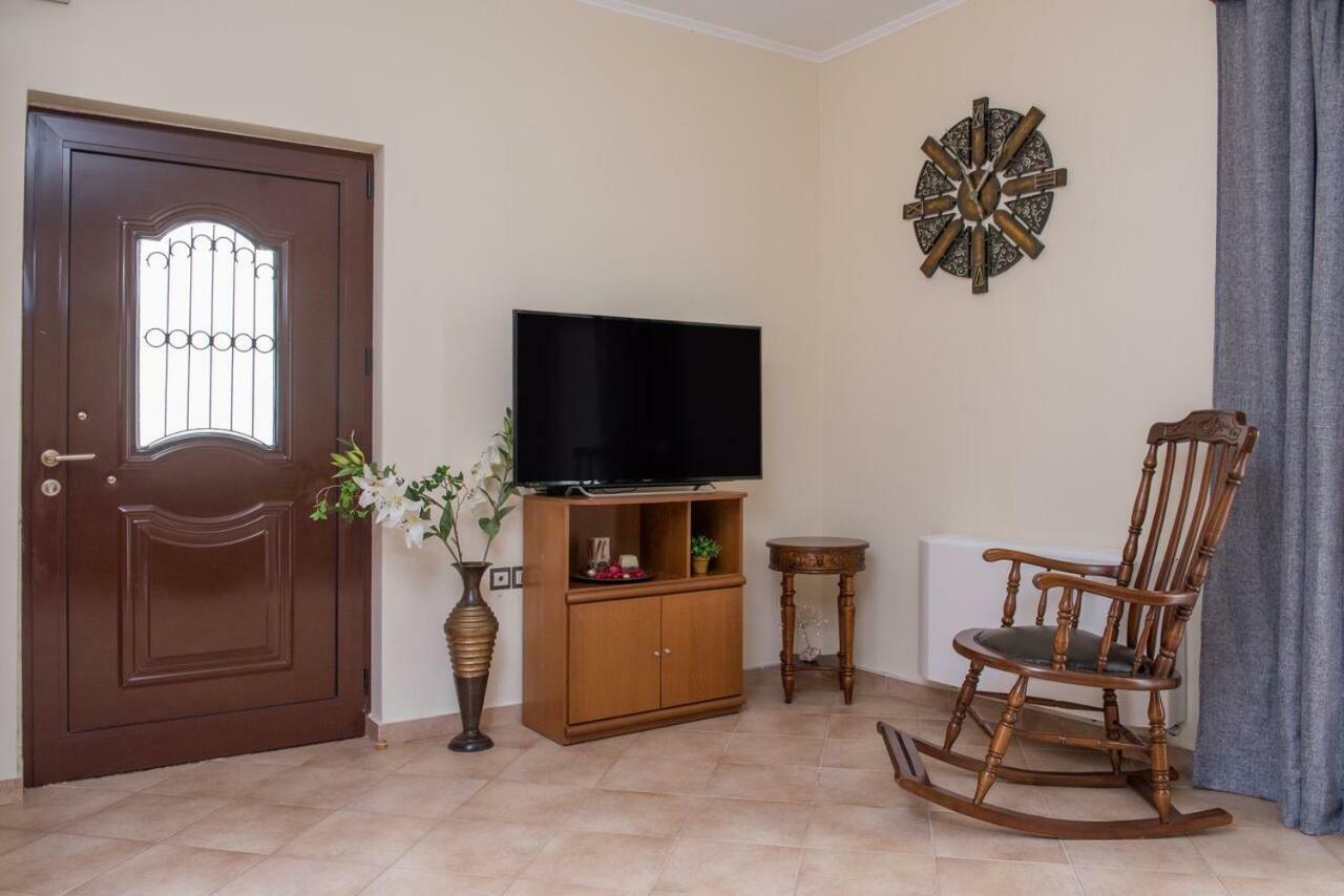 Marika Traditional Home Elos Ngoại thất bức ảnh