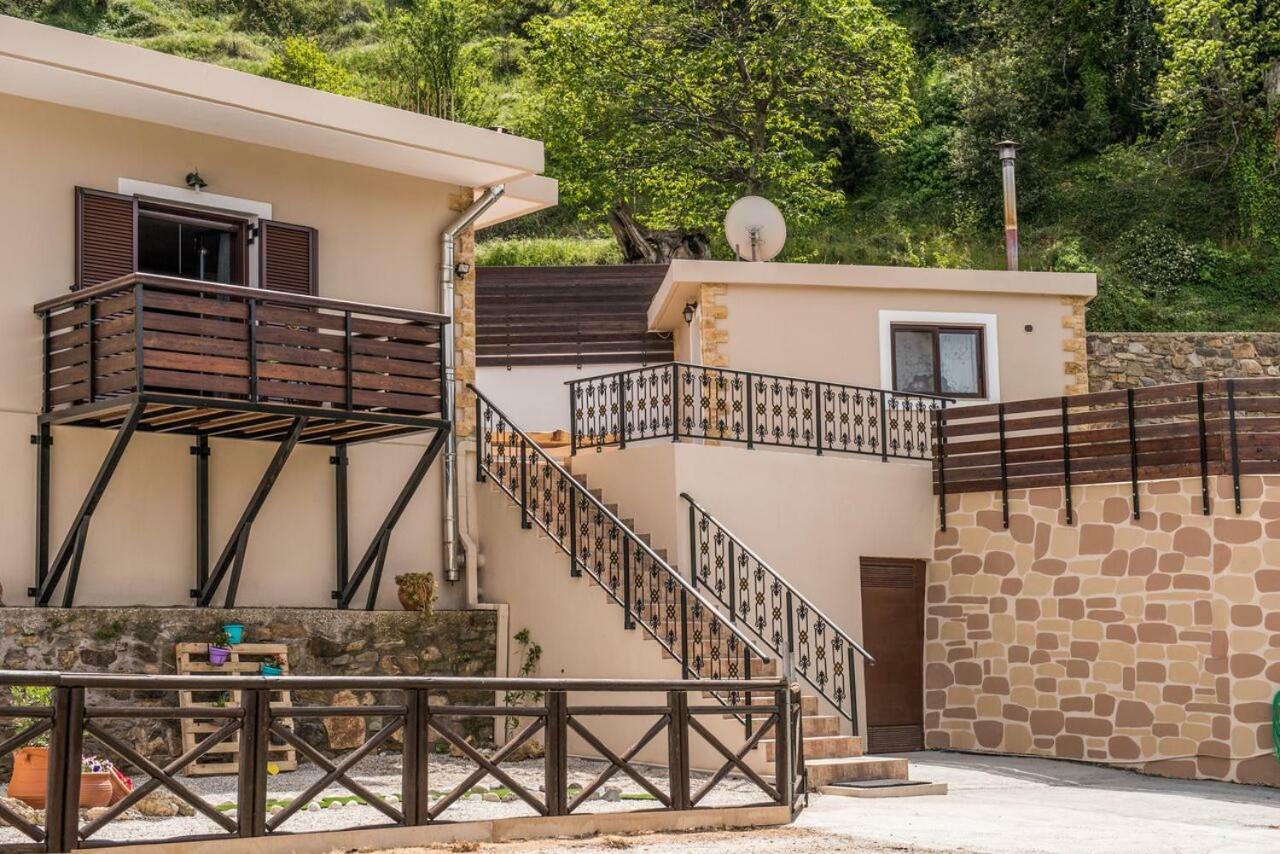 Marika Traditional Home Elos Ngoại thất bức ảnh