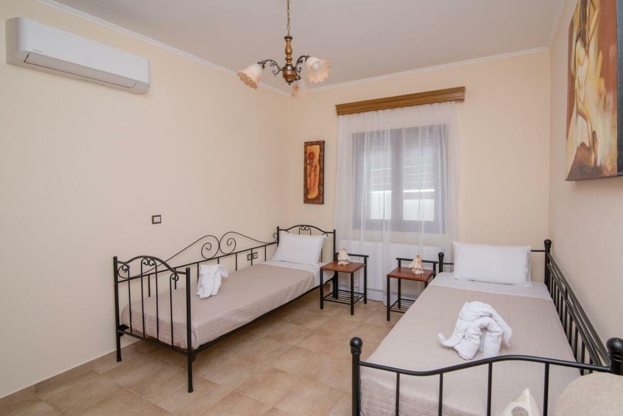 Marika Traditional Home Elos Ngoại thất bức ảnh