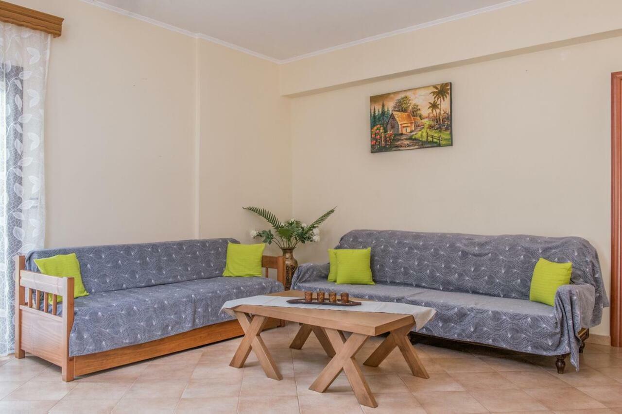 Marika Traditional Home Elos Ngoại thất bức ảnh